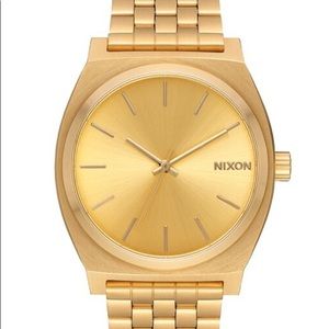 Nixon watch.. like new